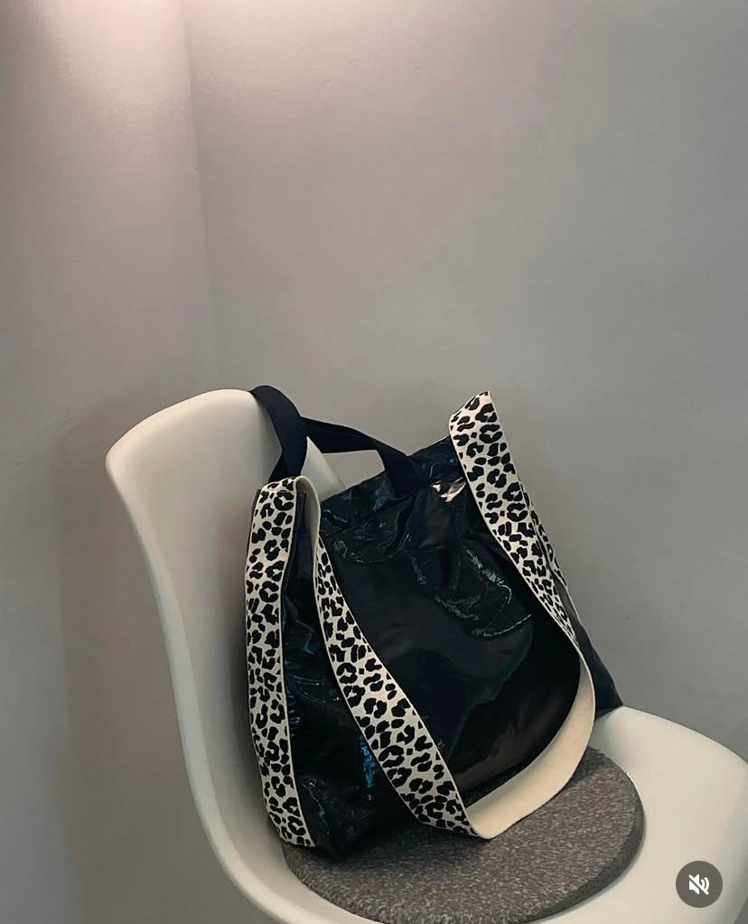 Leopard Enamel Bag - Black