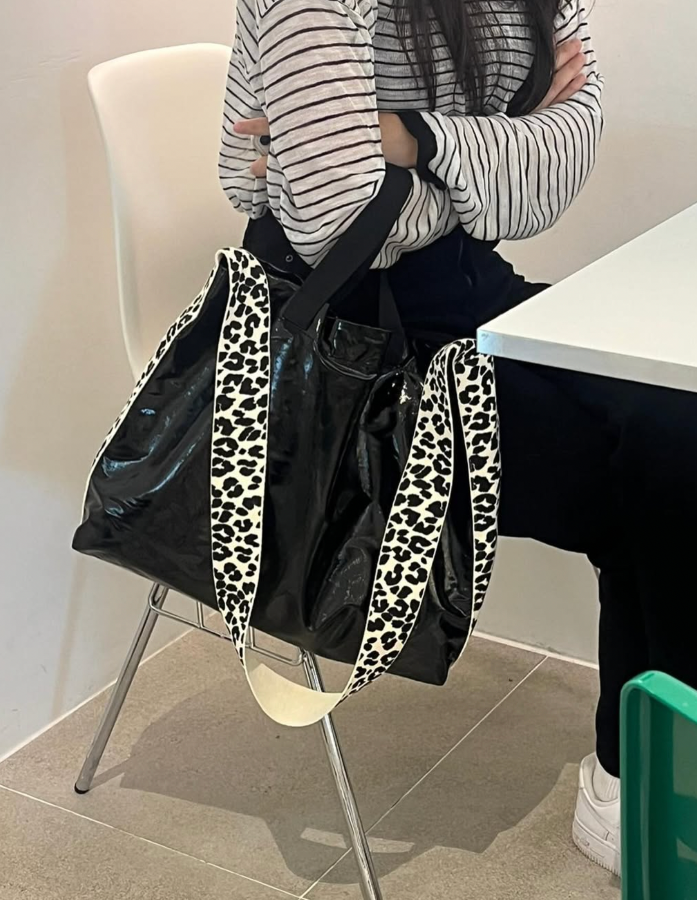 Leopard Enamel Bag - Black